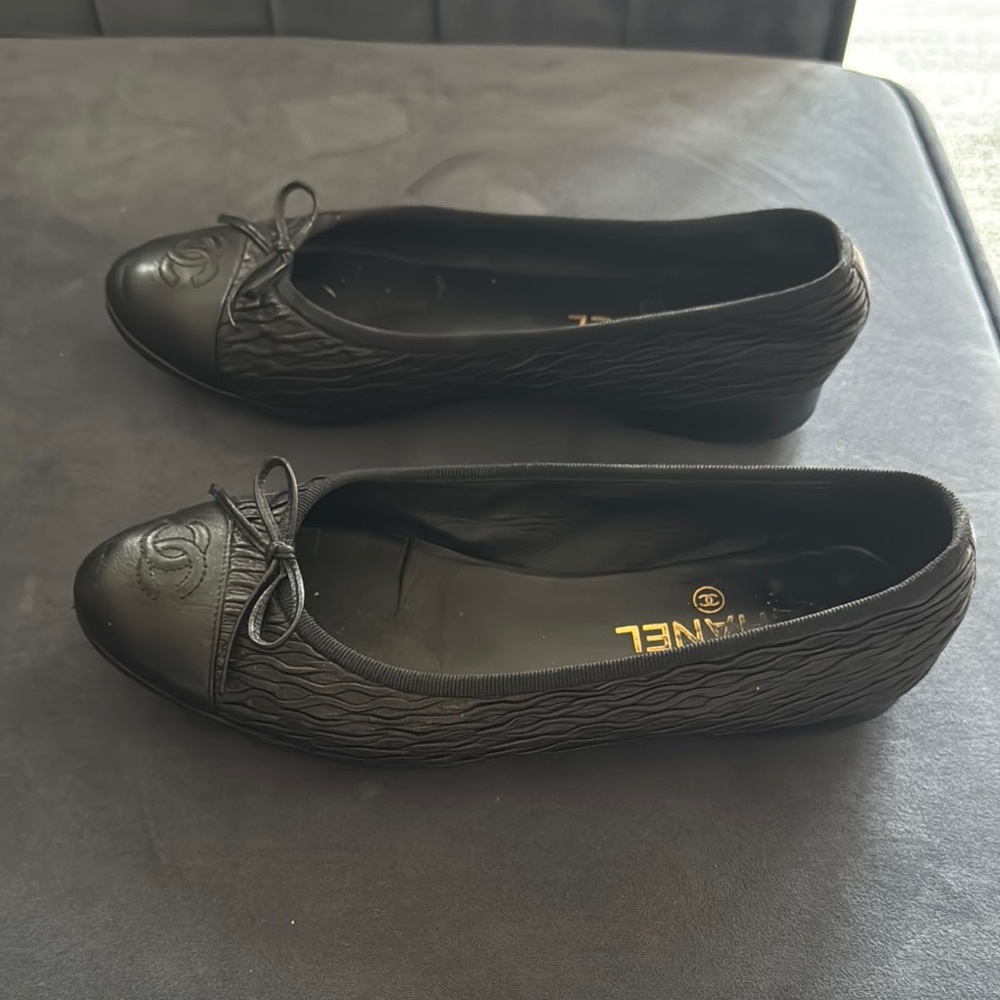 Chanel Black Women's Ballet Flats - Picture 5 of 9